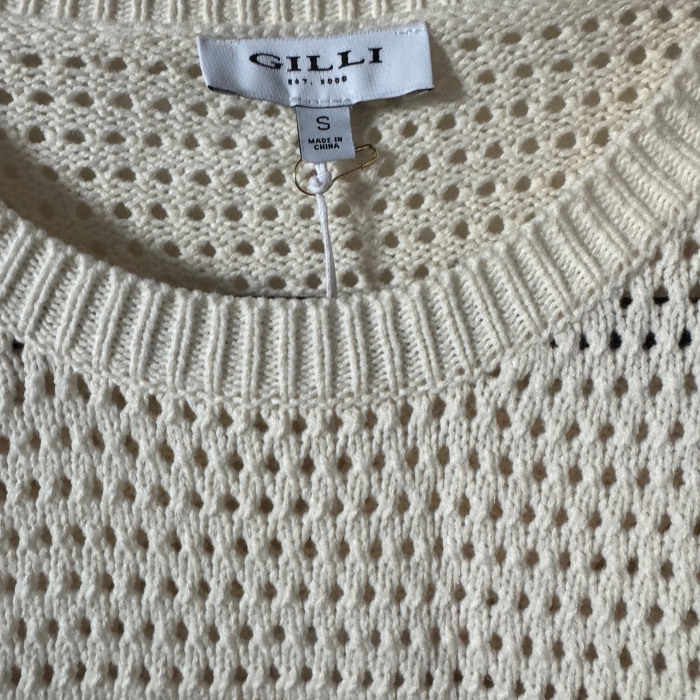 NWT Gilli Cream Knit Summer Sweater Size Small - Picture 2 of 4